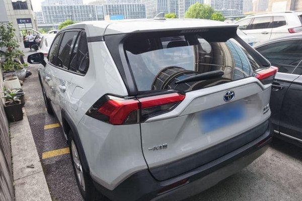 Toyota RAV4 2020, 49200 км, за 17370 USD