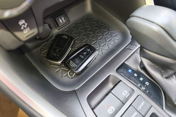 Toyota RAV4 2020, 49200 км, за 17370 USD - фото 12