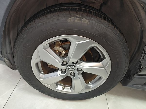 Toyota RAV4 2021, 48500 км, за 17764 USD - фото 8