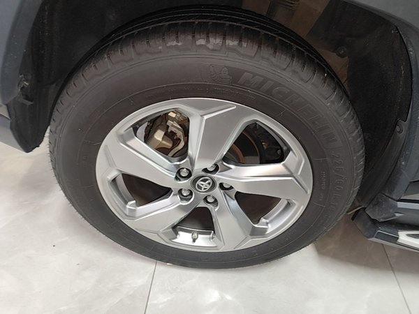 Toyota RAV4 2021, 48500 км, за 17764 USD - фото 10