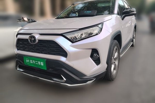 Toyota RAV4 · 2021 год