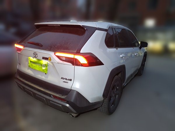 Toyota RAV4 2022, 22599 км, за 19500 USD