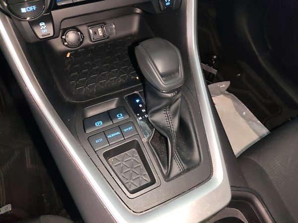 Toyota RAV4 2022, 30600 км, за 19108 USD - фото 17