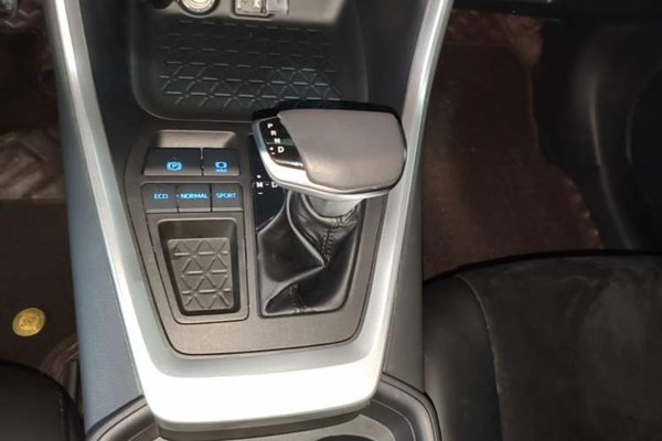 Toyota RAV4 2022, 6500 км, за 19397 USD - фото 21