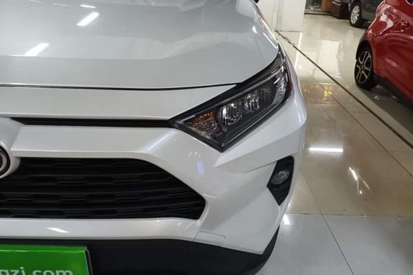 Toyota RAV4 2022, 6500 км, за 19397 USD - фото 8