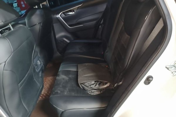 Toyota RAV4 2022, 6500 км, за 19397 USD - фото 25