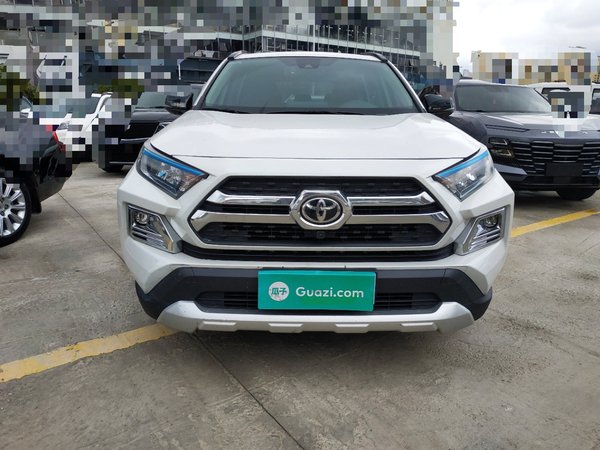 Toyota RAV4 2023, 32500 км, за 20761 USD