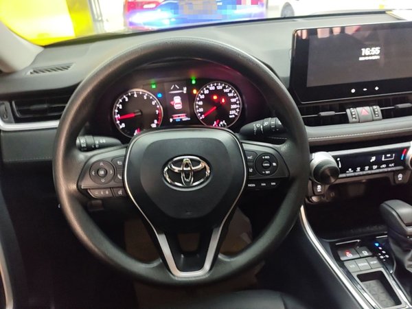 Toyota RAV4 2024, 6800 км, за 19118 USD - фото 14