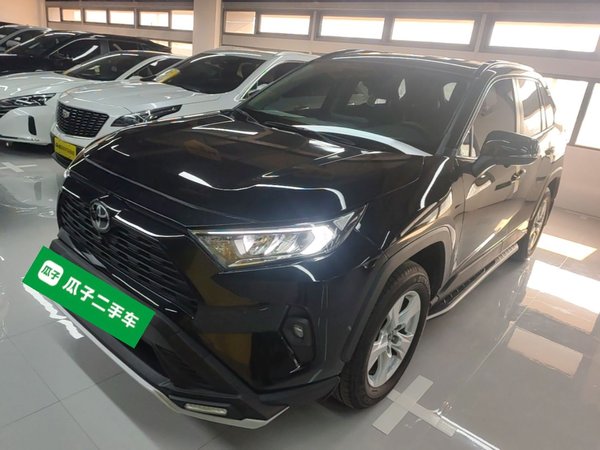 Toyota RAV4 · 2024 год