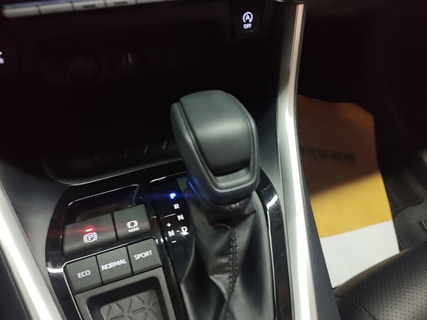 Toyota RAV4 2024, 6800 км, за 19118 USD - фото 17