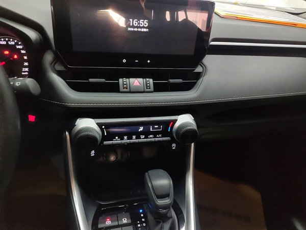 Toyota RAV4 2024, 6800 км, за 19118 USD - фото 16