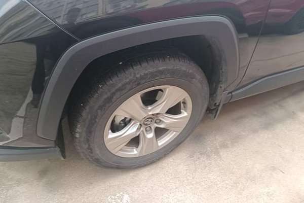 Toyota RAV4 2024, 9900 км, за 19301 USD - фото 8
