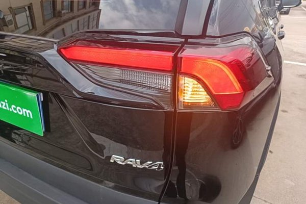 Toyota RAV4 2024, 9900 км, за 19301 USD - фото 7