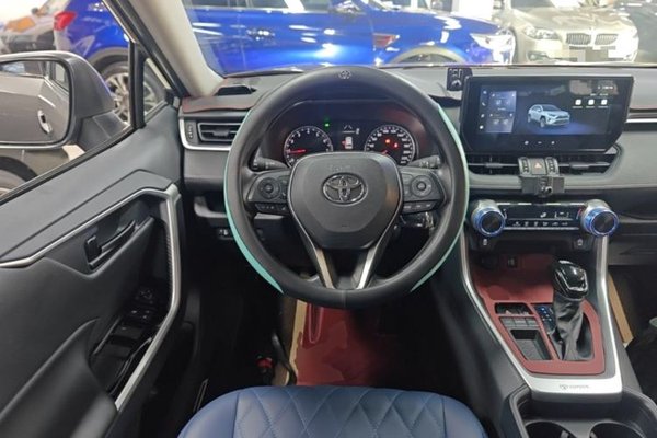 Toyota RAV4 2024, 8800 км, за 18290 USD - фото 14
