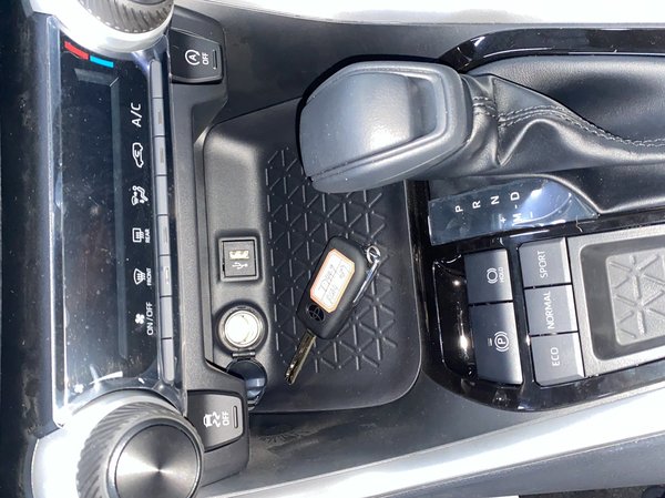 Toyota RAV4 2024, 100 км, за 19191 USD - фото 9