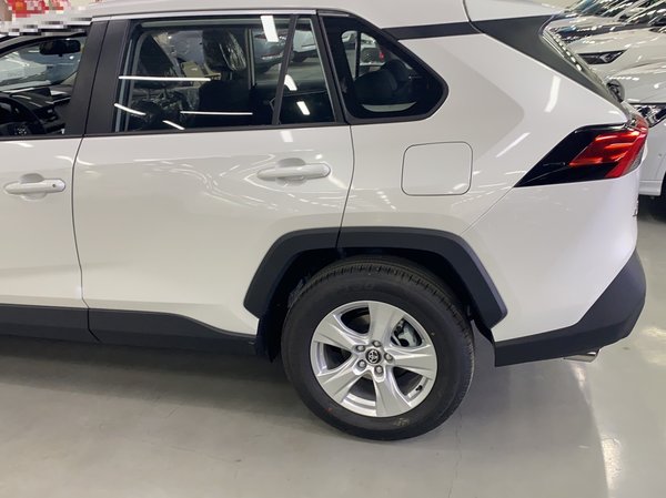 Toyota RAV4 2024, 100 км, за 19191 USD - фото 5
