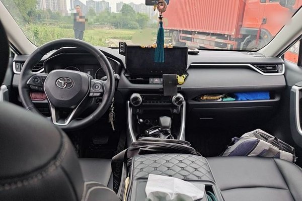 Toyota RAV4 2024, 9200 км, за 17831 USD - фото 6