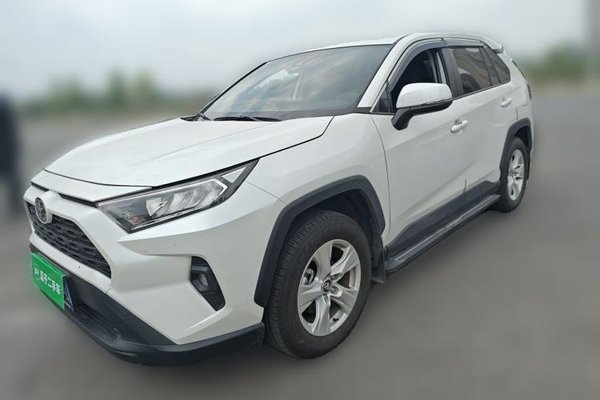 Toyota RAV4 · 2024 год