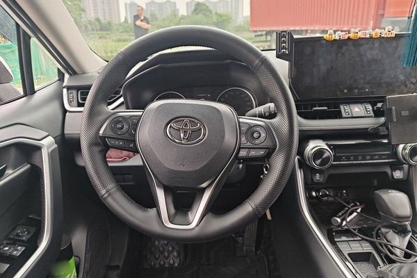 Toyota RAV4 2024, 9200 км, за 17831 USD - фото 7