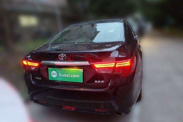 Toyota Reiz 2013, 132300 км, за 6909 USD