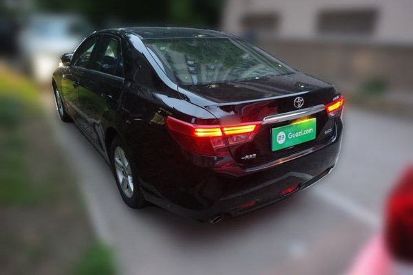 Toyota Reiz 2013, 132300 км, за 6909 USD