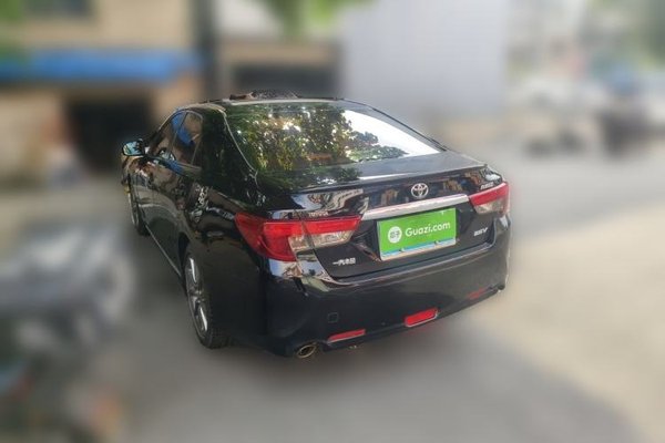 Toyota Reiz 2013, 67400 км, за 10270 USD