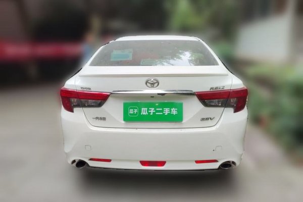 Toyota Reiz 2013, 101600 км, за 12027 USD