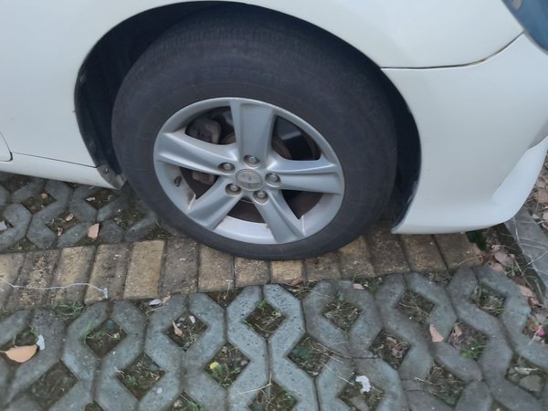 Toyota Reiz 2013, 103400 км, за 8924 USD