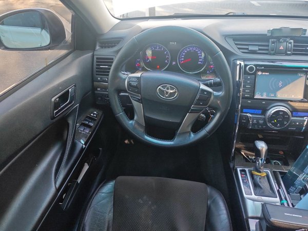 Toyota Reiz 2013 2.5V Shangrui Edition, 2013 года