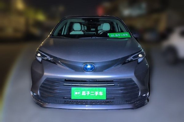 Toyota SIENNA 2021, 43500 км, за 35158 USD