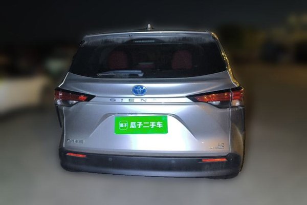 Toyota SIENNA 2021, 43500 км, за 35158 USD