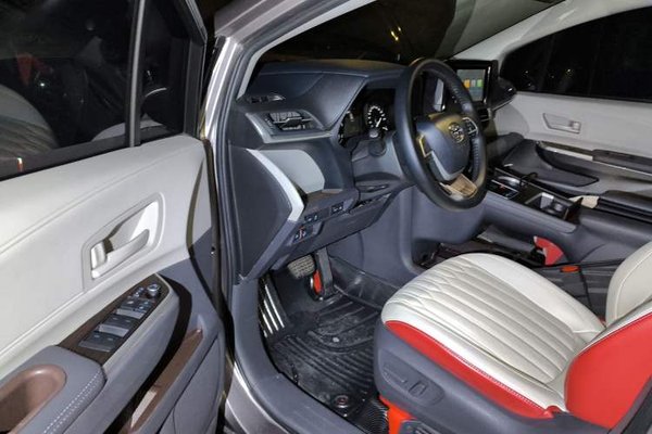 Toyota SIENNA 2021, 43500 км, за 35158 USD - фото 19