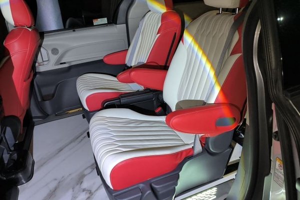 Toyota SIENNA 2021, 43500 км, за 35158 USD - фото 20