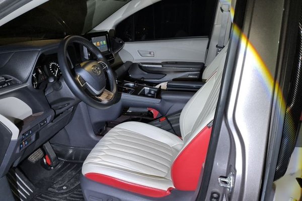 Toyota SIENNA 2021, 43500 км, за 35158 USD - фото 14