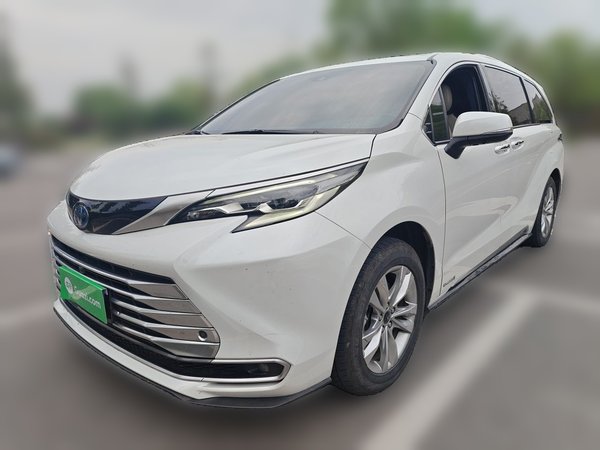 Toyota SIENNA · 2021 год