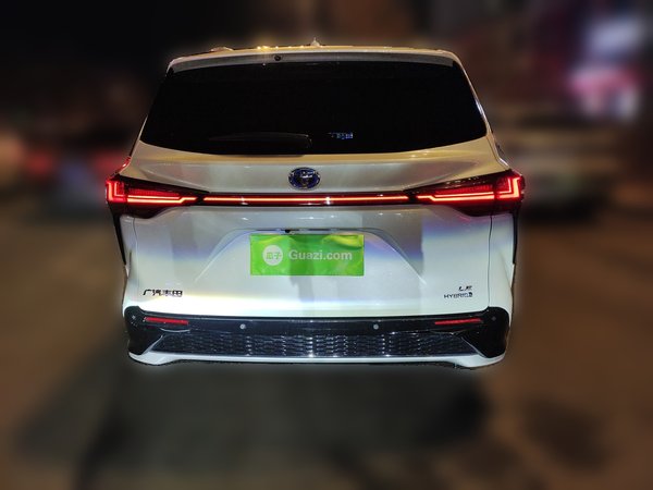 Toyota SIENNA 2023, 14900 км, за 9999999 USD