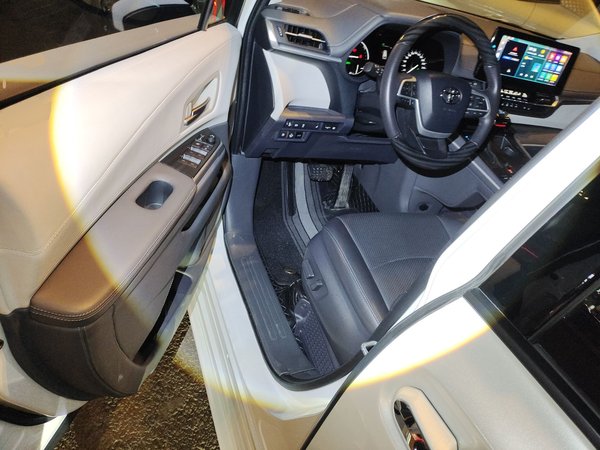 Toyota SIENNA 2023, 14900 км, за 9999999 USD - фото 11