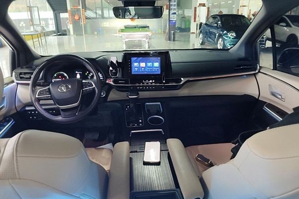 Toyota SIENNA 2023, 42600 км, за 34294 USD - фото 11