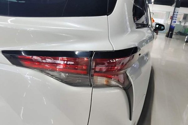 Toyota SIENNA 2023, 42600 км, за 34294 USD - фото 8