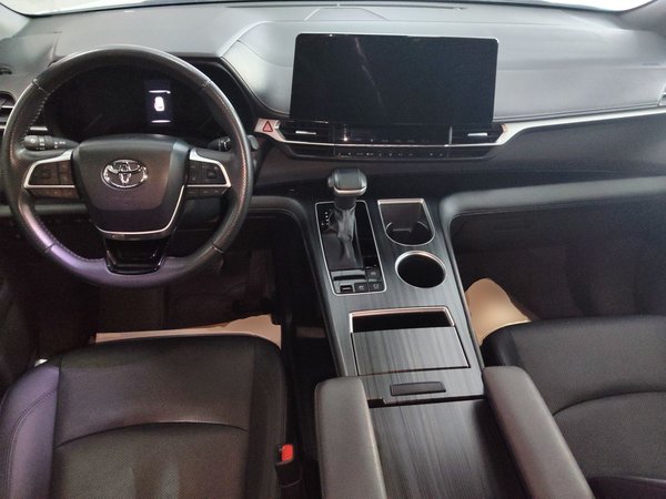 Toyota SIENNA 2023, 67700 км, за 36733 USD - фото 12