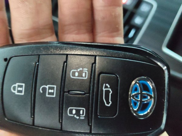 Toyota SIENNA 2023, 67700 км, за 36733 USD - фото 14