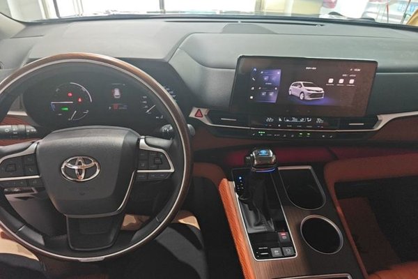 Toyota SIENNA 2024, 22200 км, за 34974 USD - фото 12