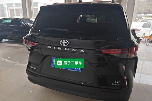 Toyota SIENNA 2024, 22200 км, за 34974 USD