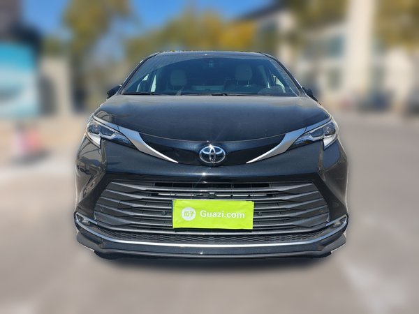 Toyota Sienna 2024, 24800 км, за 45654 USD