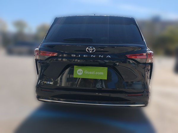 Toyota Sienna 2024, 24800 км, за 45654 USD