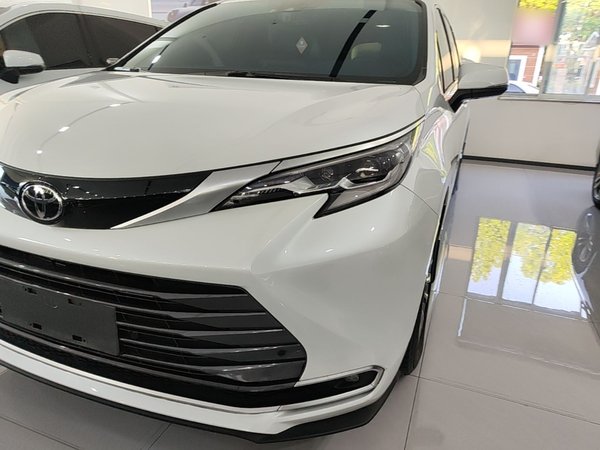 Toyota SIENNA 2024, 40300 км, за 39888 USD - фото 9