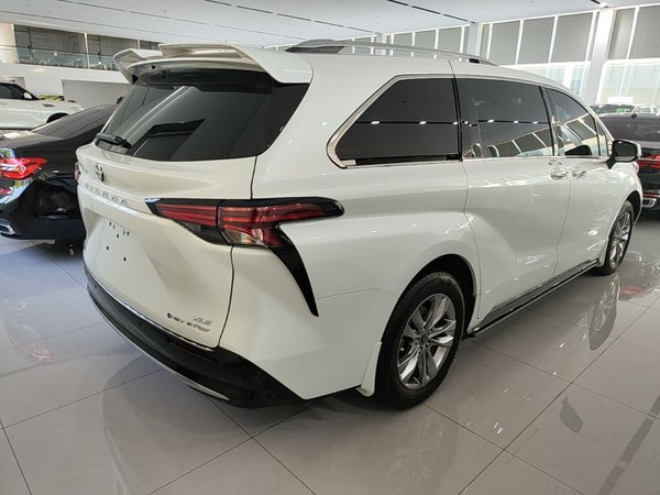 Toyota SIENNA 2024, 40300 км, за 39888 USD - фото 6