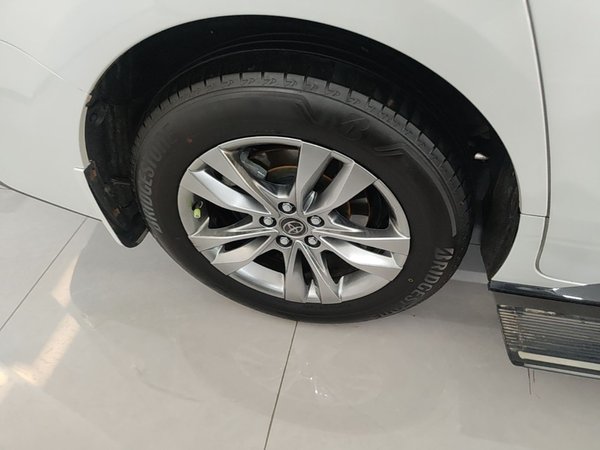 Toyota SIENNA 2024, 40300 км, за 39888 USD - фото 10
