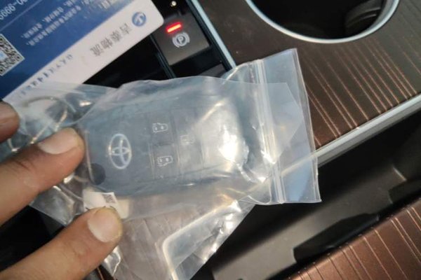 Toyota SIENNA 2026, 100 км, за 38667 USD - фото 23