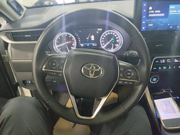 Toyota Venza 2022 2.0L CVT Two-Wheel Drive Prestige Edition, 2022 года